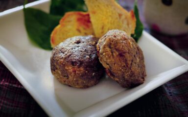 Medalhão de filé mignon com crosta de cogumelo