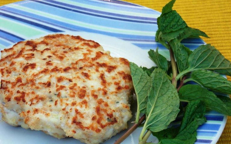 Hamburguer de frango à moda árabe