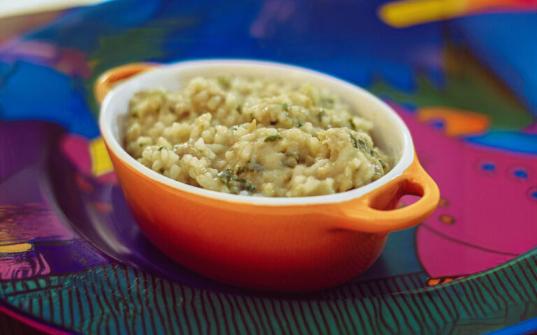 Papa de arroz, feijão, agrião e carne