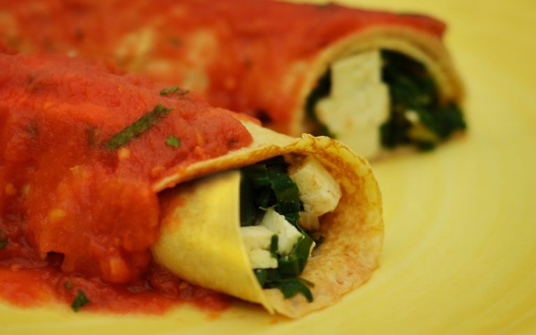 Panqueca de quinoa com espinafre e queijo