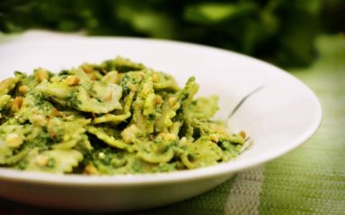 Farfalle ao pesto de espinafre