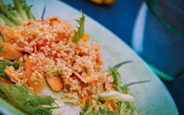 Quinoa com amendôas e damasco
