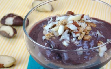 Frozen de açaí com farofa