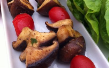 Espetinhos de Shitake e tomate Cereja