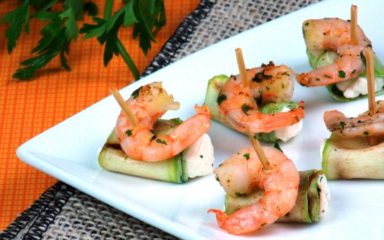 Canapés de camarão com abobrinha