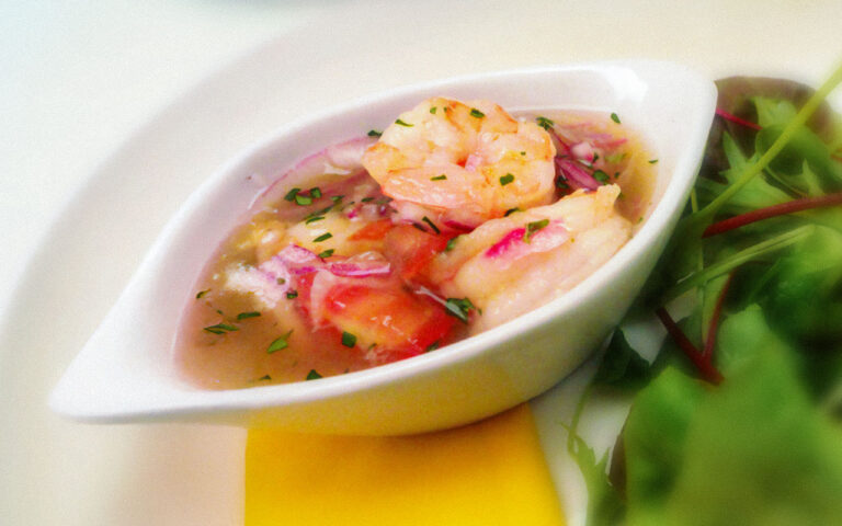 Ceviche de camarão equatoriano
