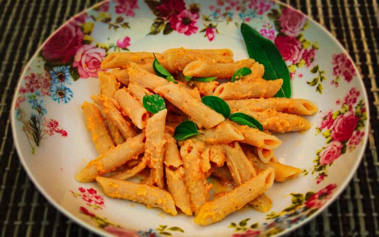 Penne integral ao molho rosê