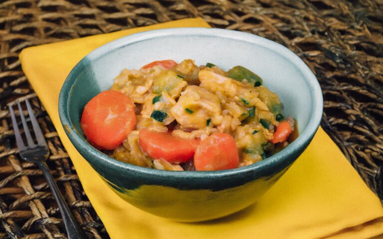Curry de arroz integral com frango